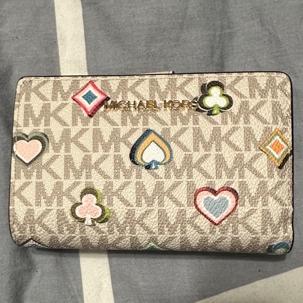 Michael Kors Beige Wallet with Card Suits